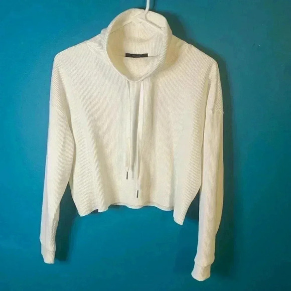 Forever 21 White Waffle Crowl Neck Cropped Hoodie Top - Picture 2 of 8